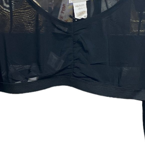 Monroe & Main Shear Bliss Crop Top - Picture 4 of 9